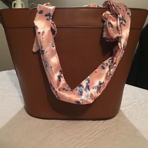 🌟Host Pick🌟 GEORGE Ladies Handbag